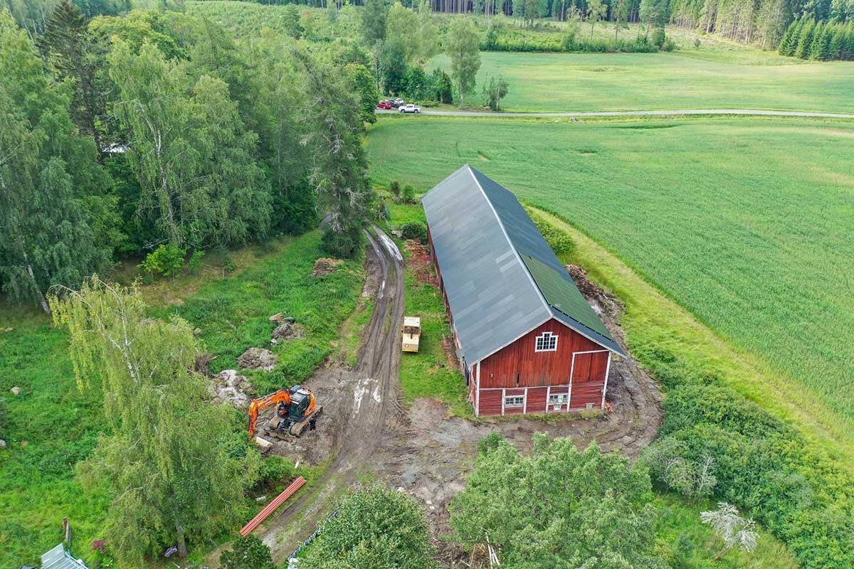 Anläggning-av-enskilt-avlopp-på-bondgård